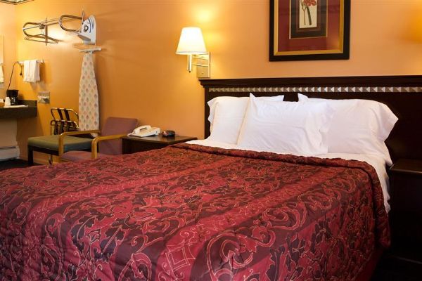 BUDGET HOST COACH INN ATHENS (Athens)